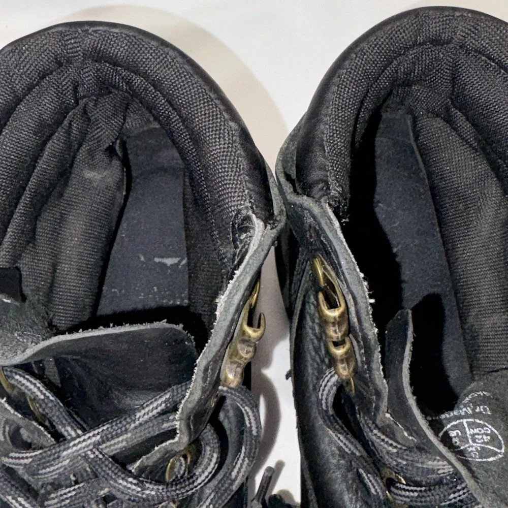 Dr. Martens excellent preowned